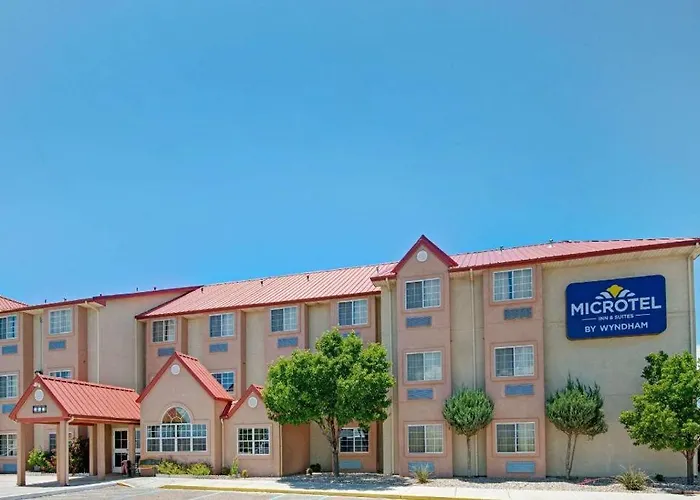 Microtel Inn & Suites By Wyndham West