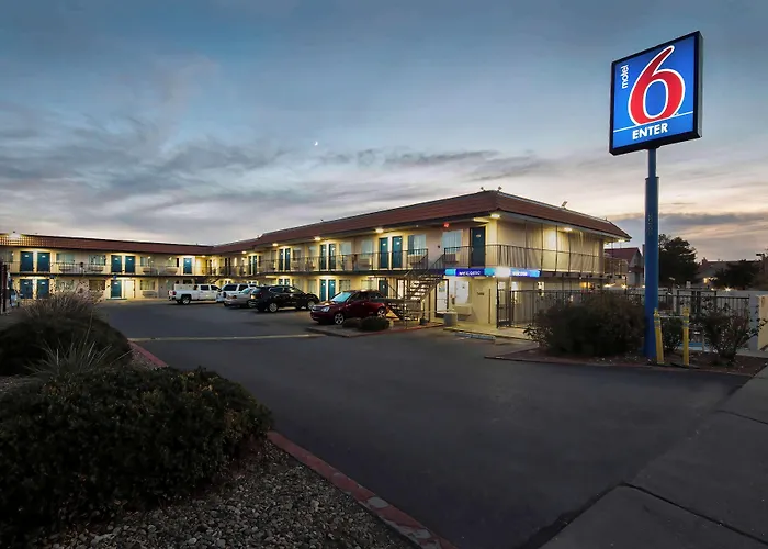 Motel 6-, Nm - Carlisle