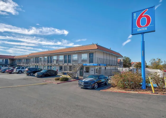 Motel 6-, Nm - Carlisle